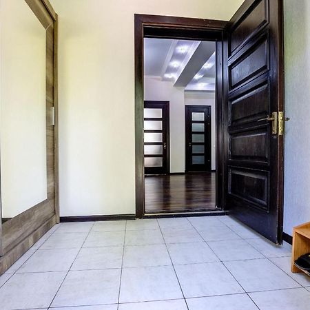 Opera Bed&Breakfast Бішкек Екстер'єр фото