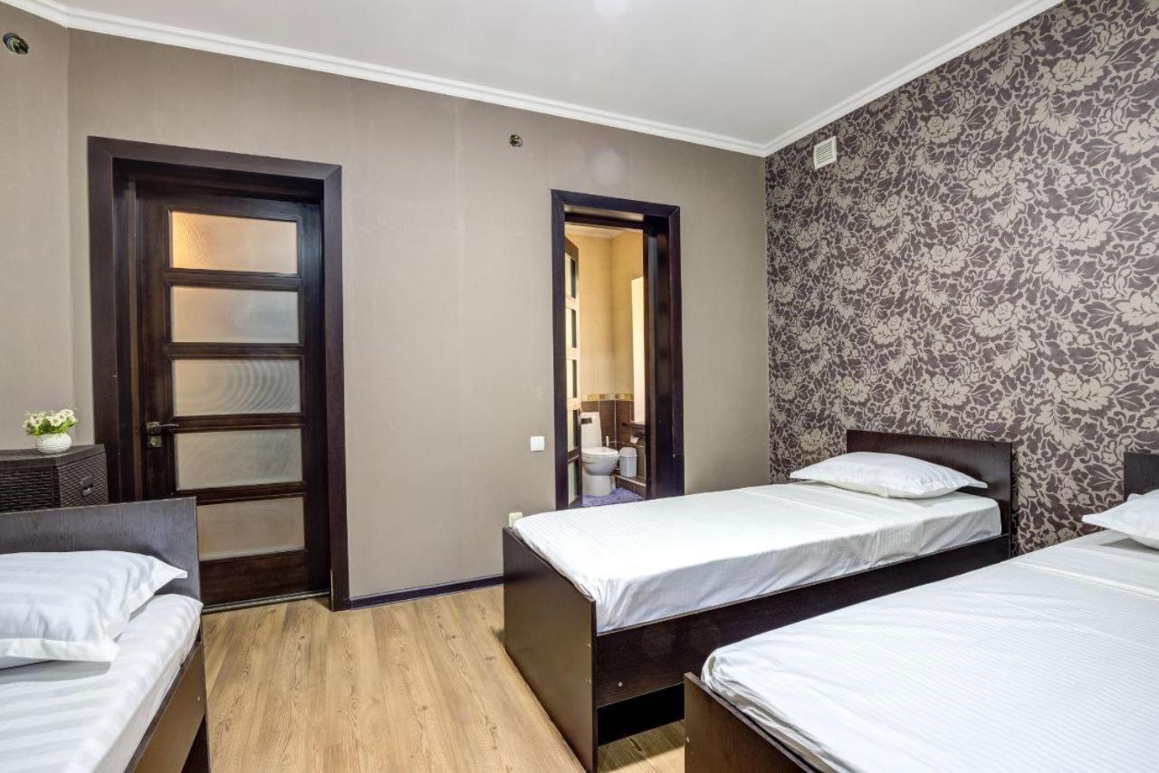 Opera Bed&Breakfast Бішкек Екстер'єр фото