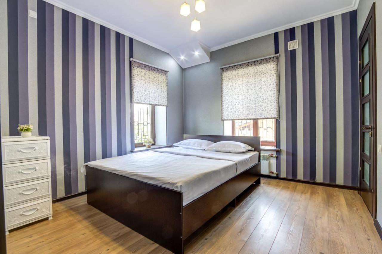 Opera Bed&Breakfast Бішкек Екстер'єр фото